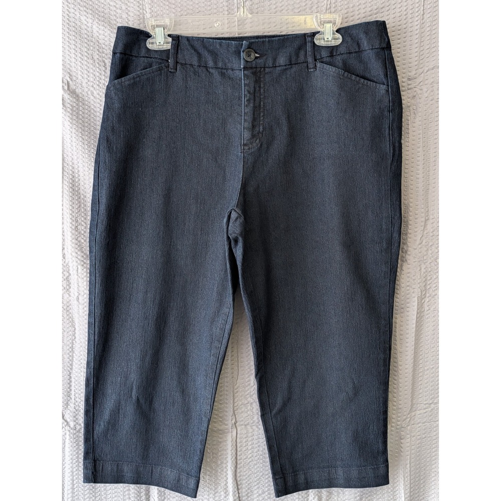 St Johns Bay Womens Size 12 Dark Wash Capri Pants Cropped Stretch Trousers - Picture 2 of 11